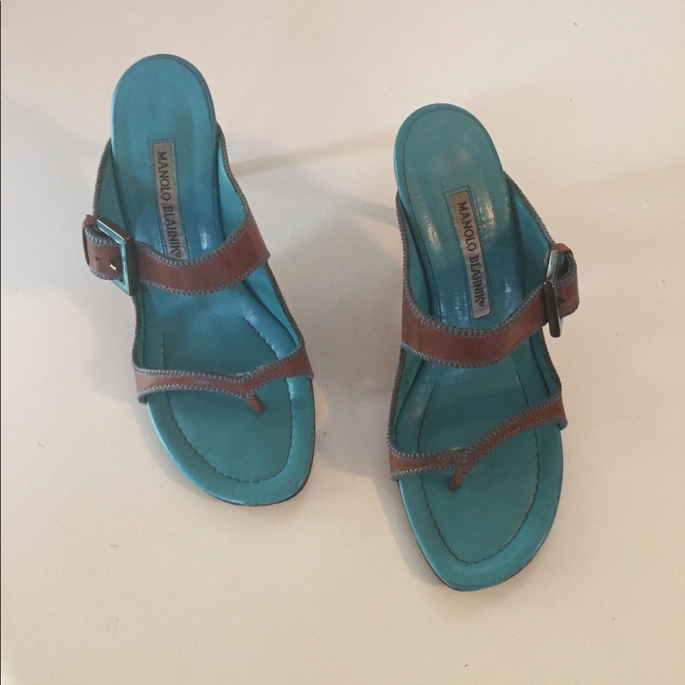 Brown sandal heels with blue buckle